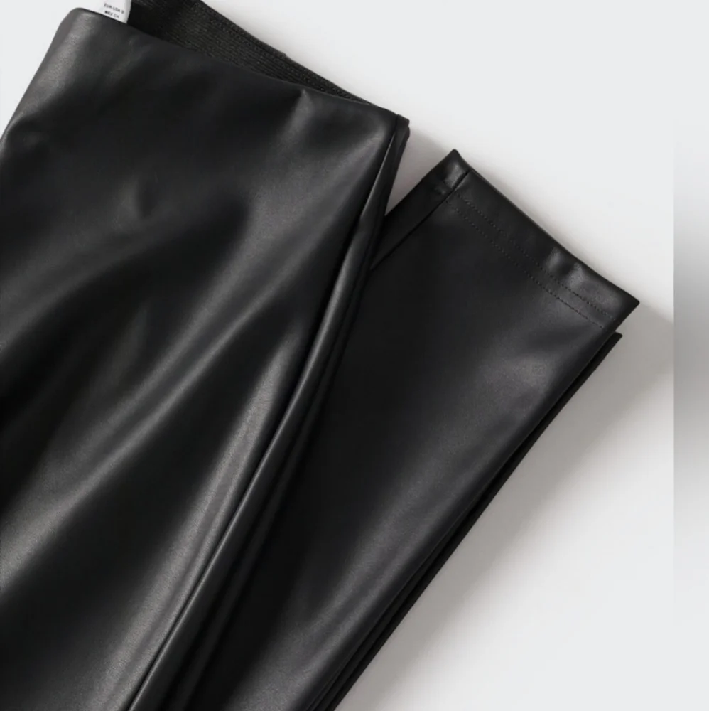 MANGO Faux leather leggins - Picture 2 of 4